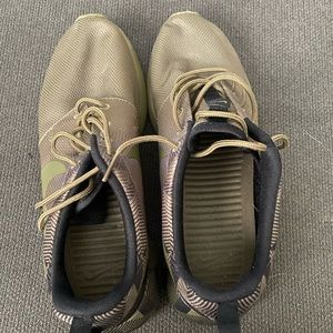 Nike Roche Run sneakers